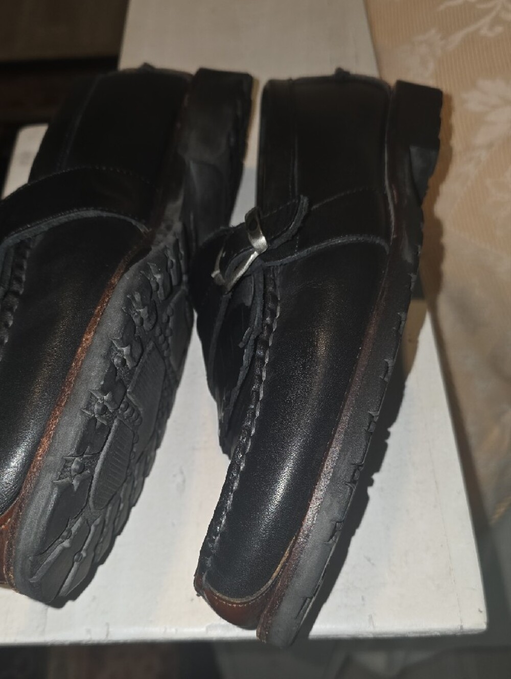 Allen Edmonds Black Leather Kiltie Loafers with Brown Toe - Picture 4 of 11